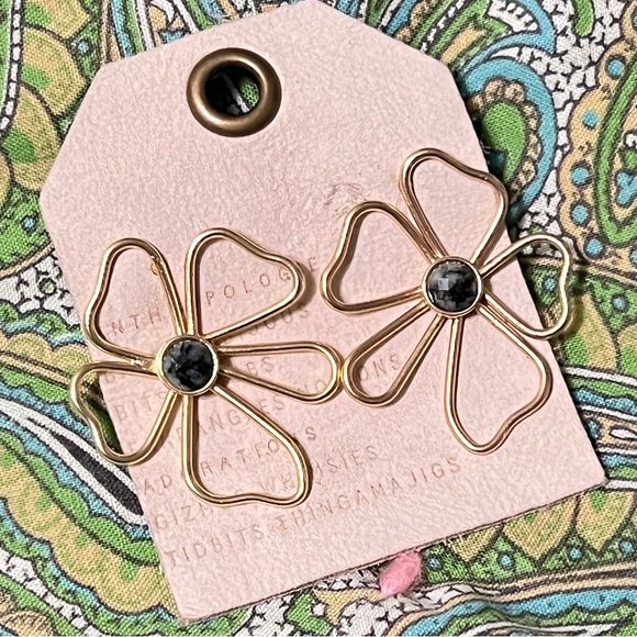 New Anthropologie Flower Semi Precious Gold Onyx Earrings - Picture 3 of 4